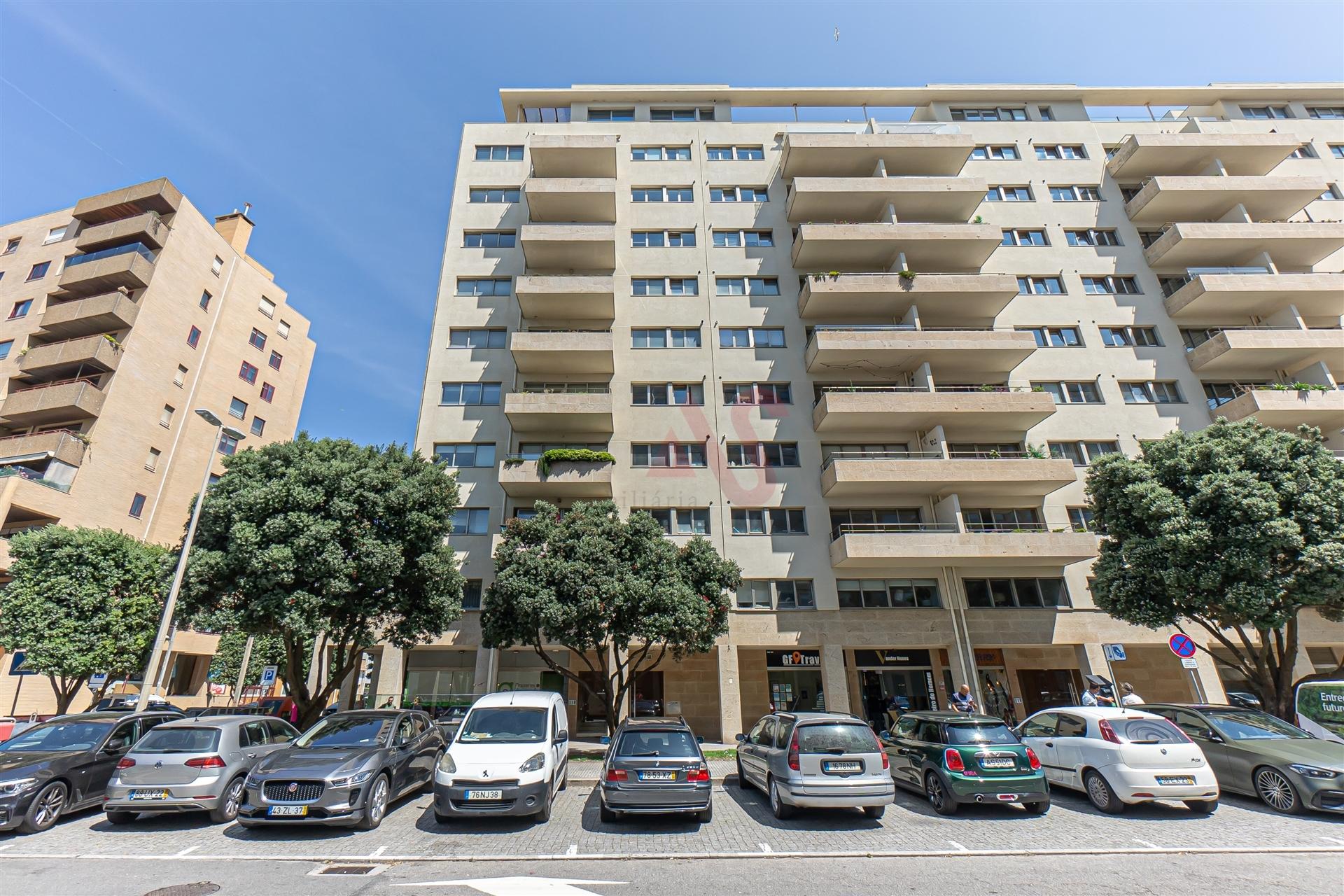 Apartamento T3 para arrendar com Vista Mar em Matosinhos – Frente à Praia