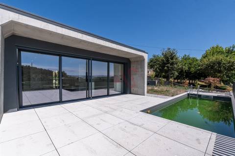 Moradia Térrea T3 com Piscina &#124; Nova &#124; Leitões, Guimarães