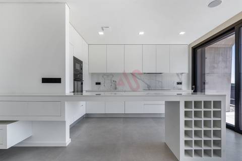Moradia Térrea T3 com Piscina &#124; Nova &#124; Leitões, Guimarães