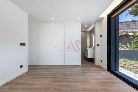 Moradia Térrea T3 com Piscina &#124; Nova &#124; Leitões, Guimarães