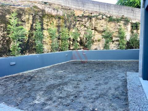 Moradia Térrea T3 com Piscina | Nova | Leitões, Guimarães