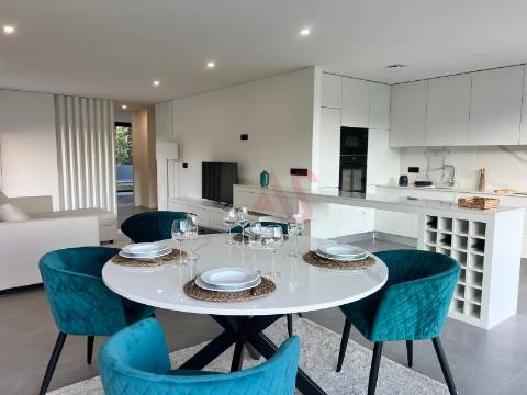 Moradia Térrea T3 com Piscina | Nova | Leitões, Guimarães