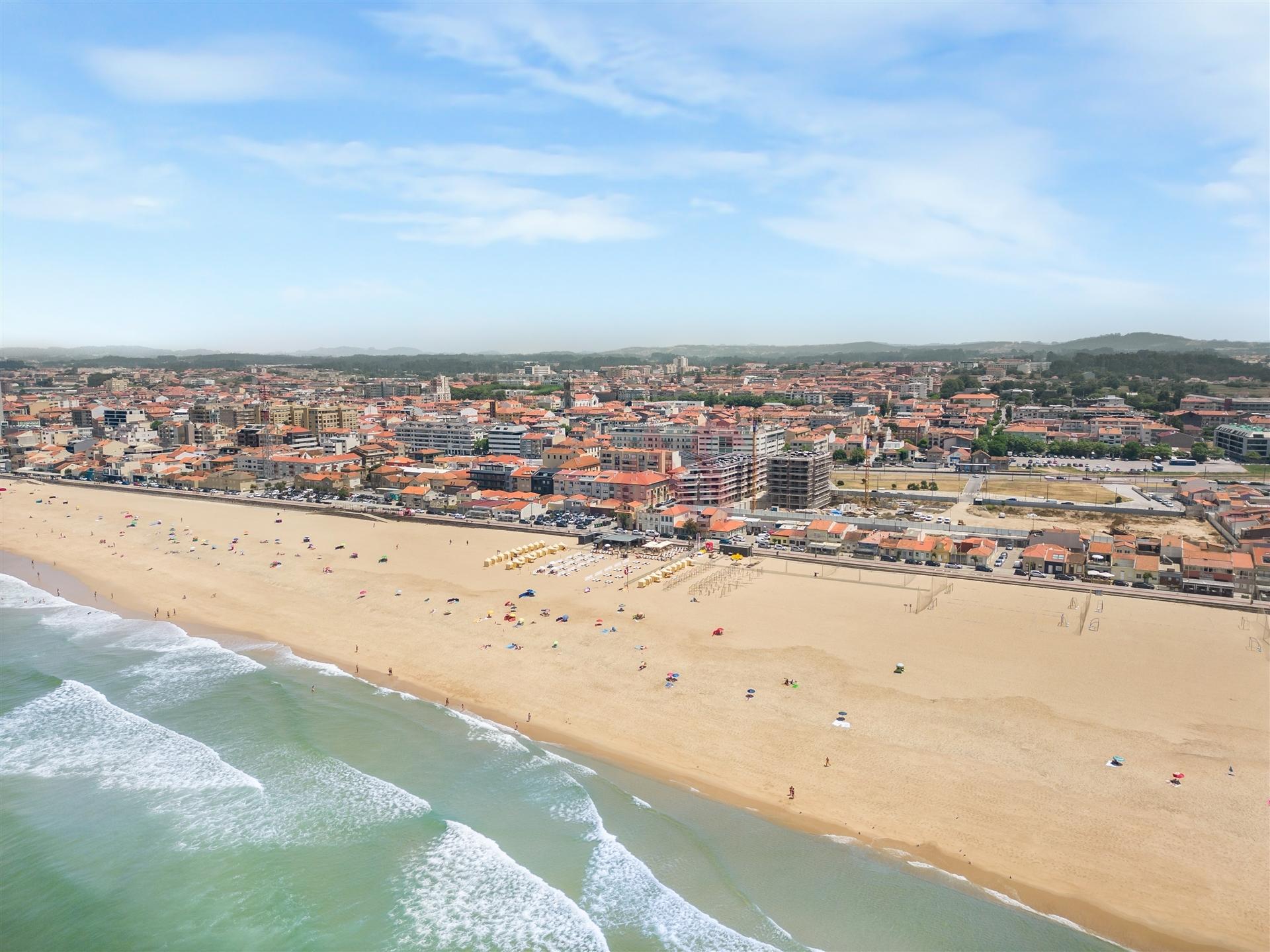 Apartamento T2 no empreendimento Espinho Beach Residendes em Espinho