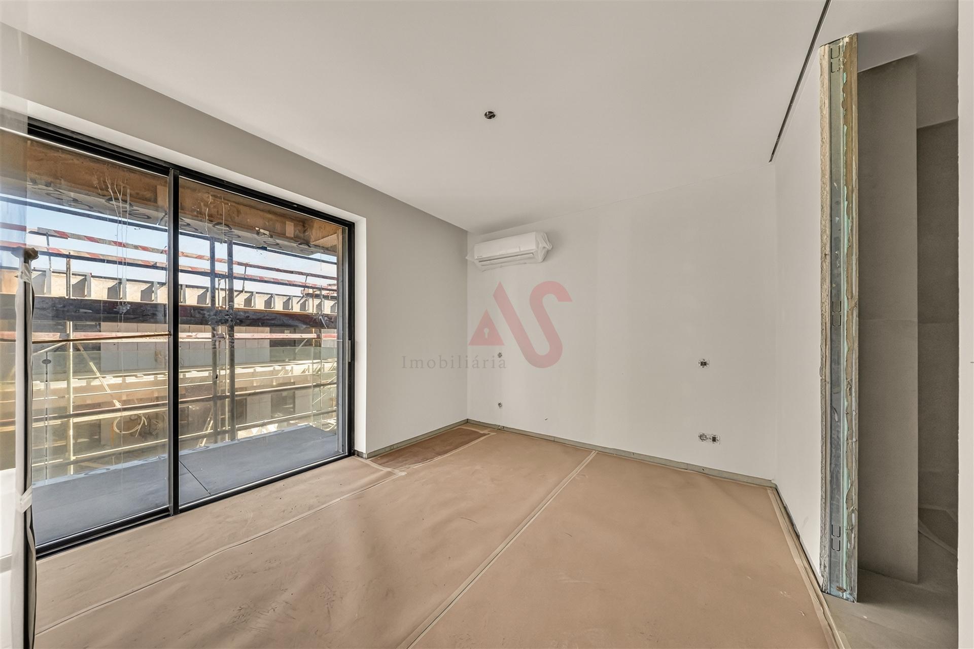 Apartamento T2 no empreendimento Espinho Beach Residendes em Espinho