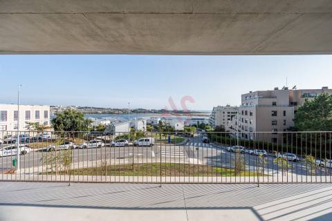 Apartamento T2 NOVO de LUXO no Miramar Tower no Porto