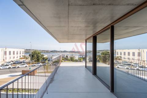 Apartamento T2 NOVO de LUXO no Miramar Tower no Porto