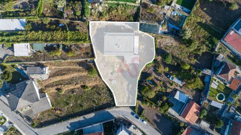 Moradia T3 em Construção com Piscina – Roriz, Santo Tirso