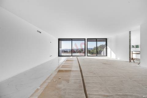 Moradia T3 em Construção com Piscina – Roriz, Santo Tirso