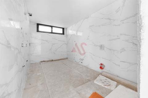 Moradia T3 em Construção com Piscina – Roriz, Santo Tirso