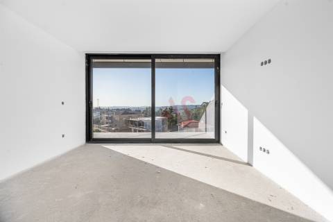 Moradia T3 em Construção com Piscina – Roriz, Santo Tirso