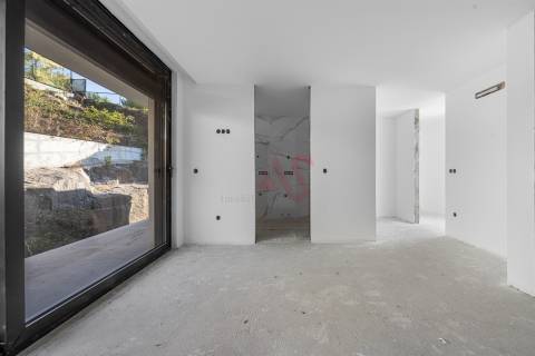 Moradia T3 em Construção com Piscina – Roriz, Santo Tirso