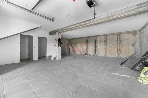 Moradia T3 em Construção com Piscina – Roriz, Santo Tirso