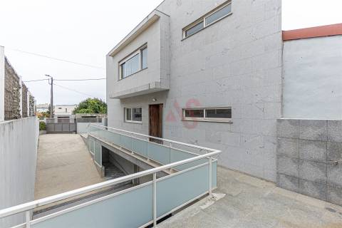 Moradia T3 em Matosinhos – Espaço, Conforto e Localização!