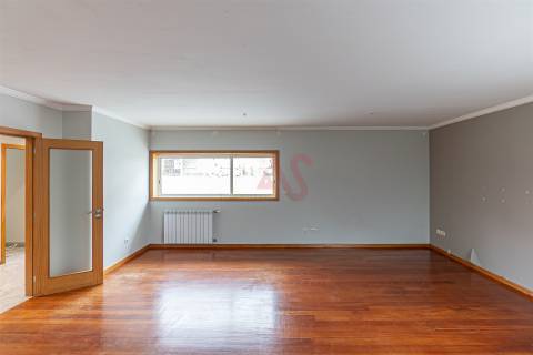 Moradia T3 em Matosinhos – Espaço, Conforto e Localização!