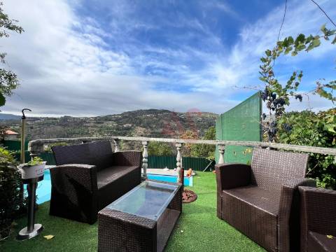 Moradia T3 em estilo Rústico em Oliveira do Douro, Cinfães