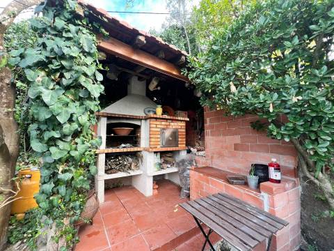 Moradia T3 em estilo Rústico em Oliveira do Douro, Cinfães