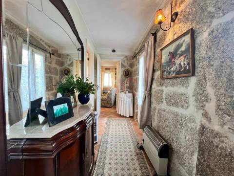 Moradia T3 em estilo Rústico em Oliveira do Douro, Cinfães