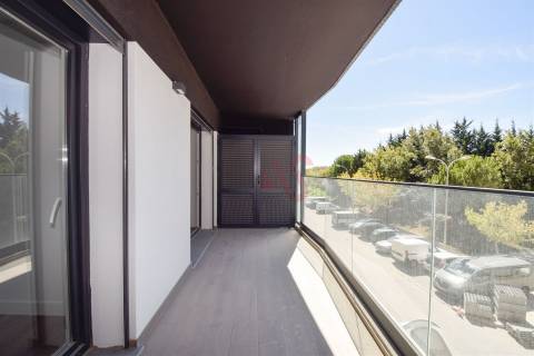 Apartamento T2 NOVO em Famões, Odivelas