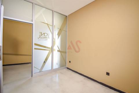 Gabinete de 10 m² para arrendar no THE ONE Hills Lisbon City Golf