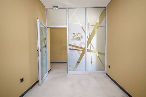 Gabinete de 10 m² para arrendar no THE ONE Hills Lisbon City Golf