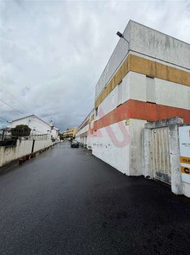Armazém industrial com 3.000 m² em Seixas, Caminha