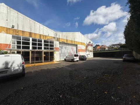 Armazém industrial com 3.000 m² em Seixas, Caminha