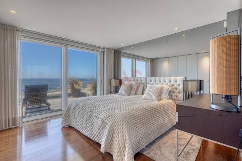 Penthouse Duplex Exclusiva – Primeira Linha de Mar em Canidelo, Vila Nova de Gaia