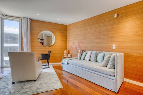 Penthouse Duplex Exclusiva – Primeira Linha de Mar em Canidelo, Vila Nova de Gaia