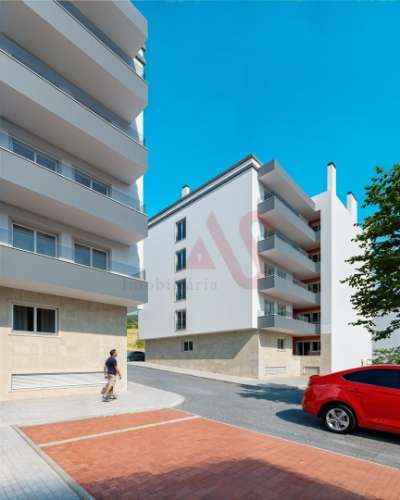 Terreno para construção com Lote Aprovado para 19 Fogos com 468 m² em Mina de Água, Amadora