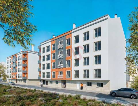 Terreno para construção com Lote Aprovado para 19 Fogos com 468 m² em Mina de Água, Amadora