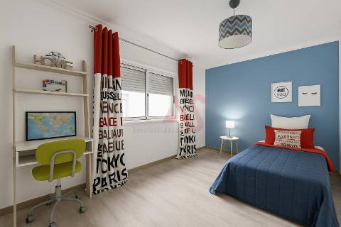 Apartamento T1 transformado em T2 em Mafamude, Vila Nova de Gaia