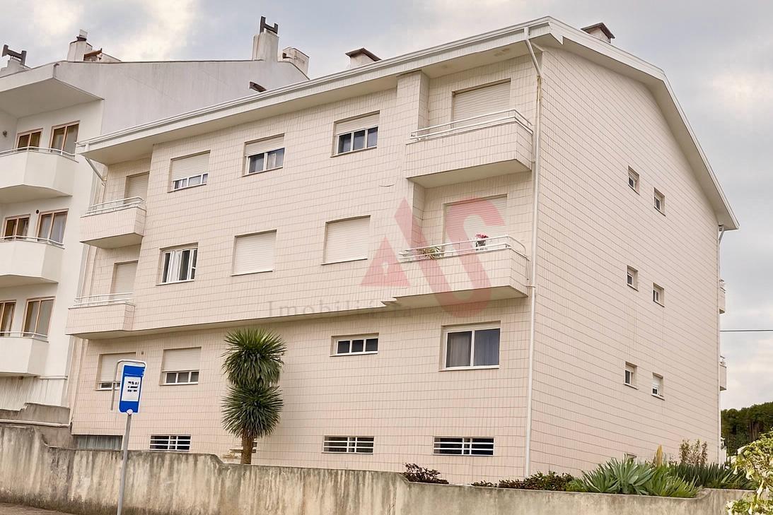 Apartamento T1 transformado em T2 em Mafamude, Vila Nova de Gaia