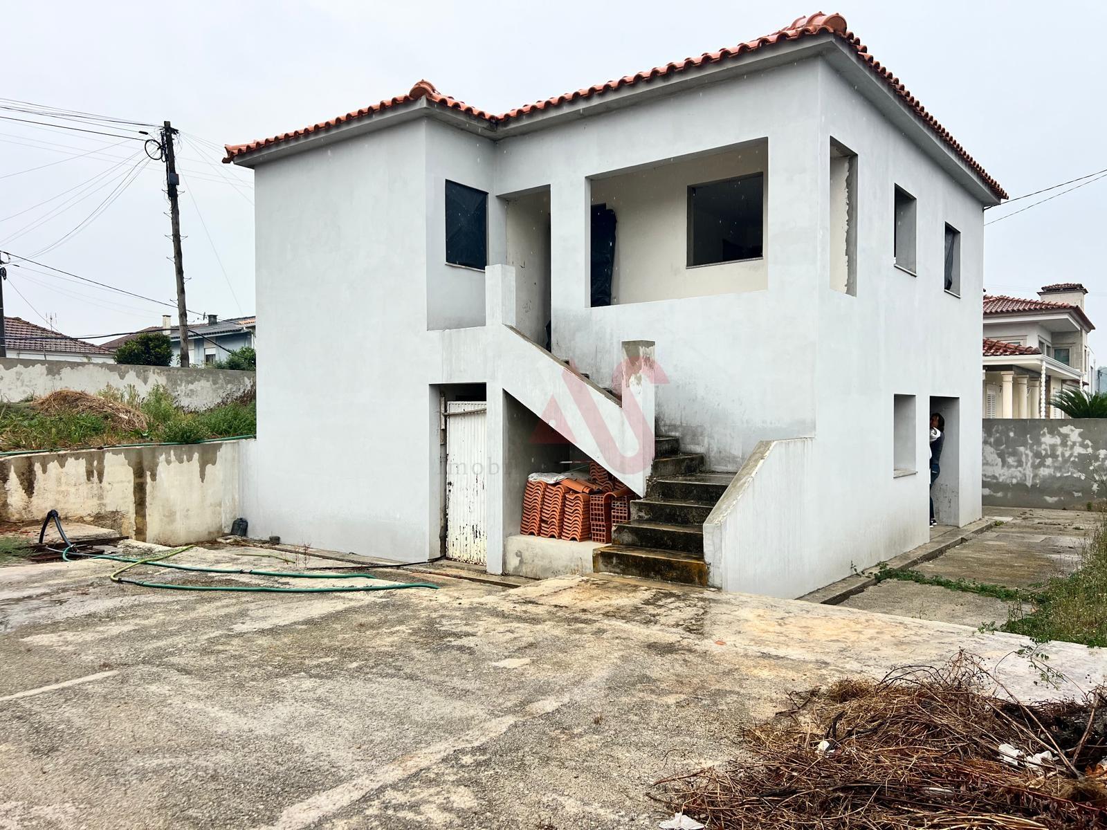 Moradia T3 com 1 Suite, Jardim, Lavandaria, a minutos do TrofaShopping ,em Bougado (Santiago), Trofa