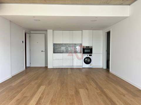 Apartamento T1 de LUXO com Terraço de 30 m² , 2 Roupeiros Embutidos,  em Oliveira de Azeméis