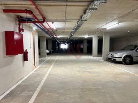 Apartamento T1 de LUXO com Terraço de 30 m² , 2 Roupeiros Embutidos,  em Oliveira de Azeméis