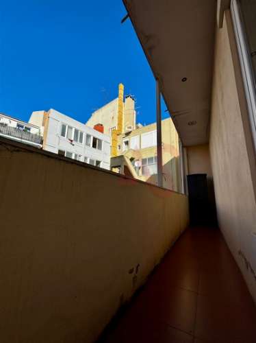 Apartamento T2 para Arrendamento, próximo do metro de Arroios em Lisboa