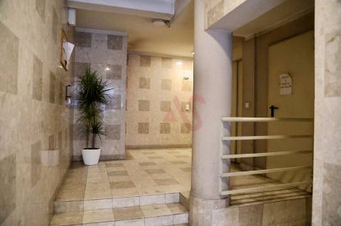 Apartamento T2 – 4.º Andar | São Romão do Coronado