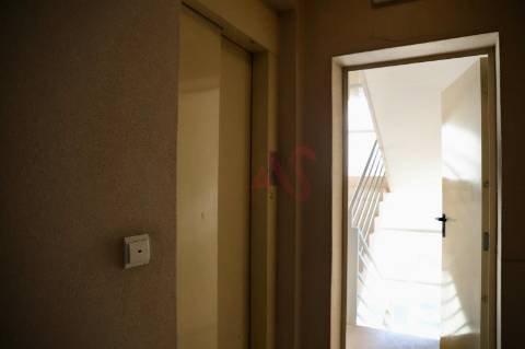 Apartamento T2 – 4.º Andar | São Romão do Coronado