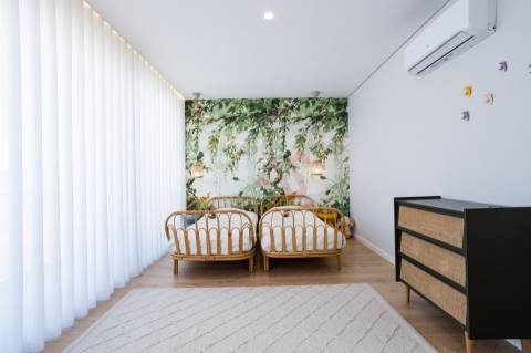 Moradia t4 com acabamentos de luxo, situada na vila de Fernão Ferro