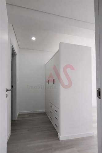 Apartamento T3 Totalmente Remodelado | Em Frente ao Parque Ribeirinho de Tarouca