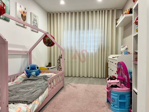 T3 com 2 suítes e terraço privado 34 m² em Águas Santas, Maia