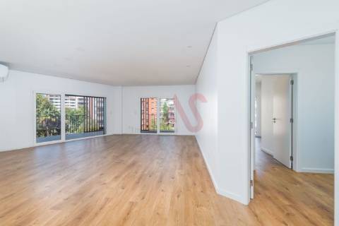 Apartamento T3 NOVO na Urbanização Colinas do Cruzeiro, em Odivelas