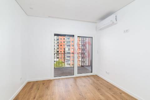 Apartamento T3 NOVO na Urbanização Colinas do Cruzeiro, em Odivelas