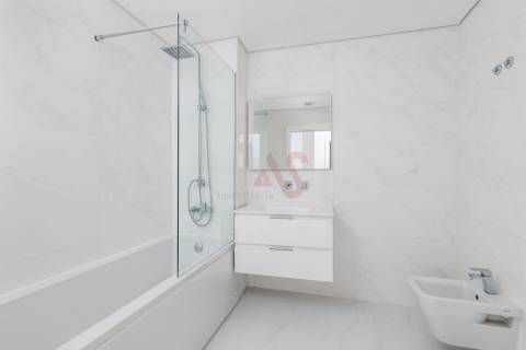 Apartamento T3 NOVO na Urbanização Colinas do Cruzeiro, em Odivelas