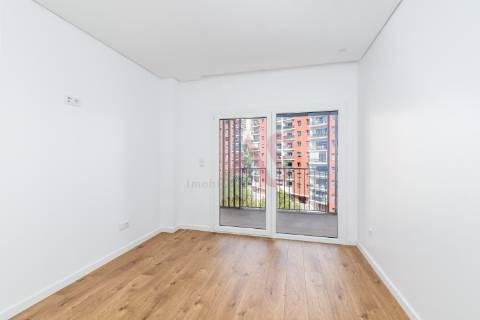 Apartamento T3 NOVO na Urbanização Colinas do Cruzeiro, em Odivelas
