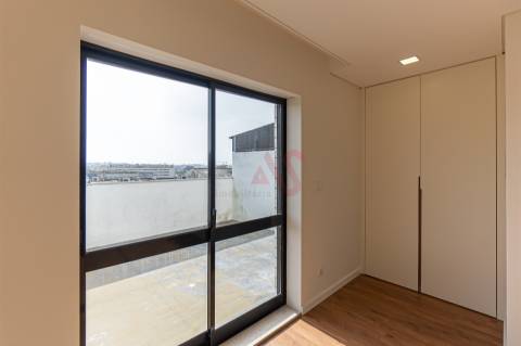 T2 totalmente renovado em Custóias, Matosinhos