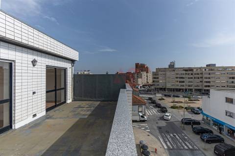 T2 totalmente renovado em Custóias, Matosinhos