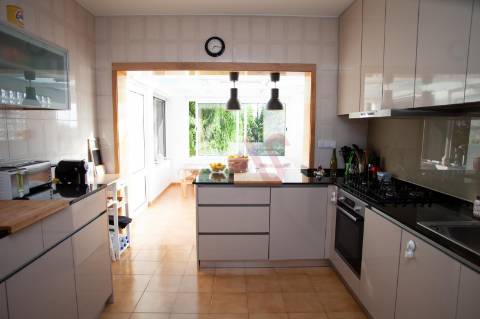 Moradia T3+1 com Potencial Único em Estela – Póvoa de Varzim