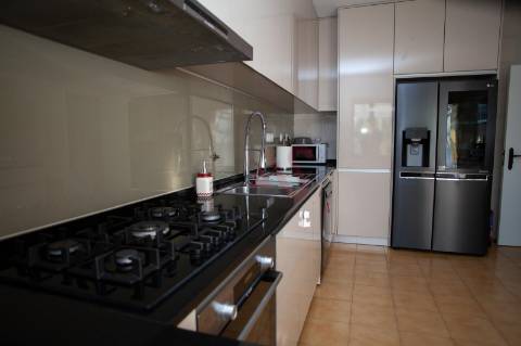 Moradia T3+1 com Potencial Único em Estela – Póvoa de Varzim