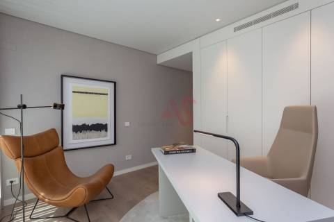 Apartamento T0 NOVOS desde 490.000€ no Empreendimento Prata Riverside Village